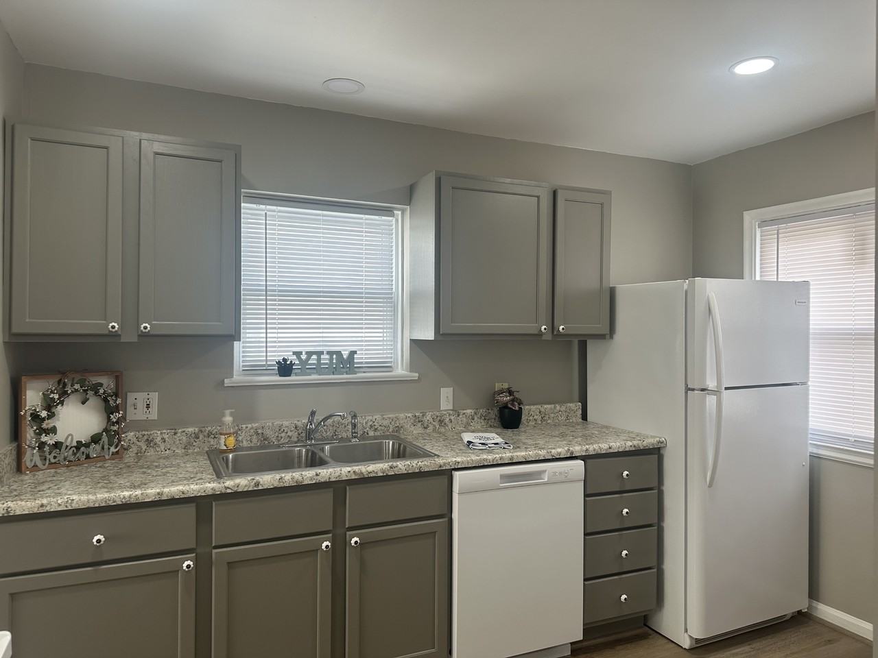 4038 Lyman Ave - Photo 5 of 20