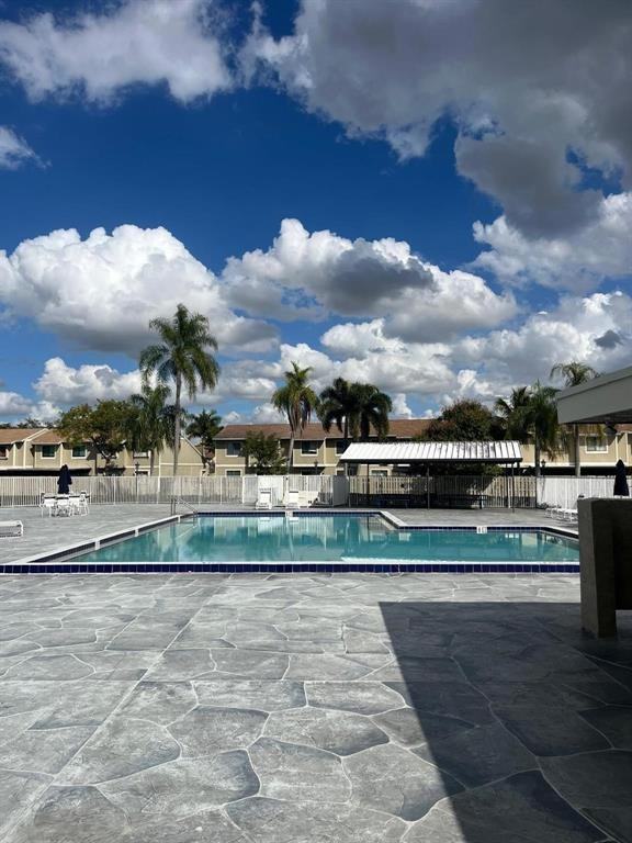 3573 Nw 111th Ter - Photo 5 of 21