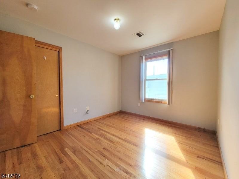 430 Elm St - Photo 6 of 14