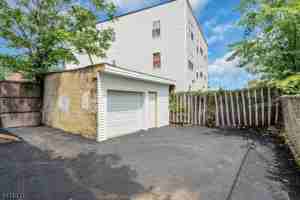 featured image of 568 Grove St