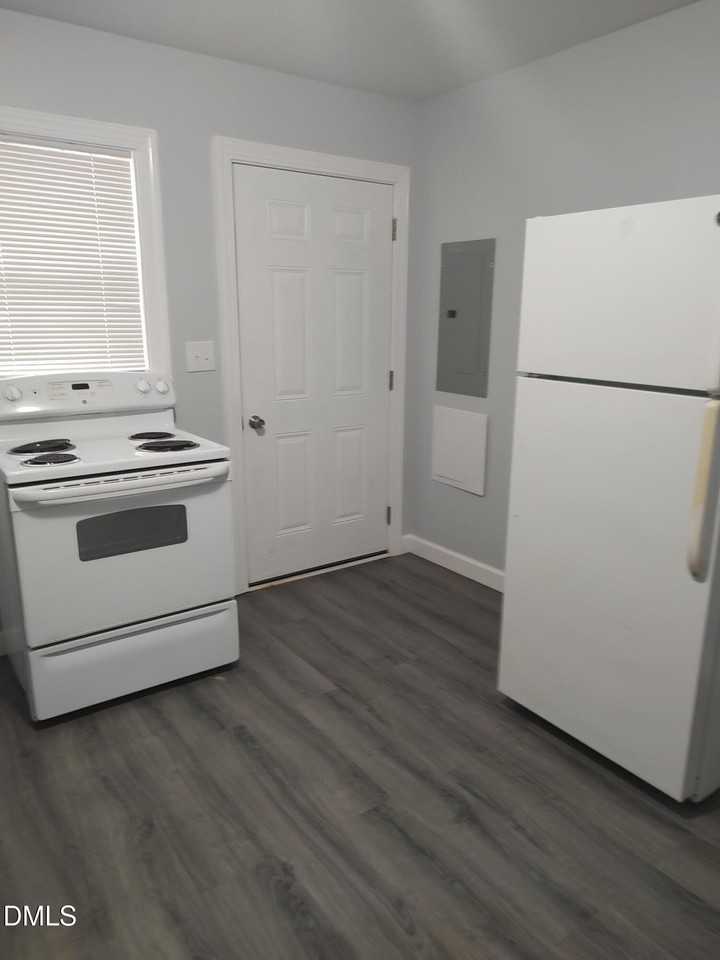 693 Boddie St - Photo 2 of 7