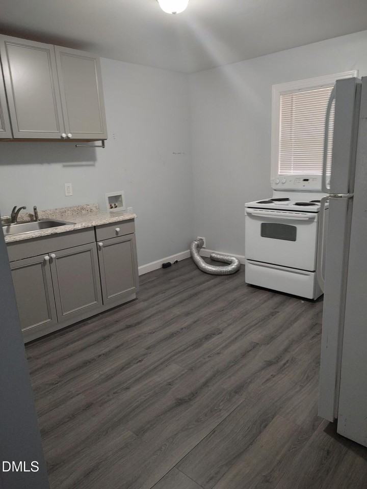 693 Boddie St - Photo 3 of 7