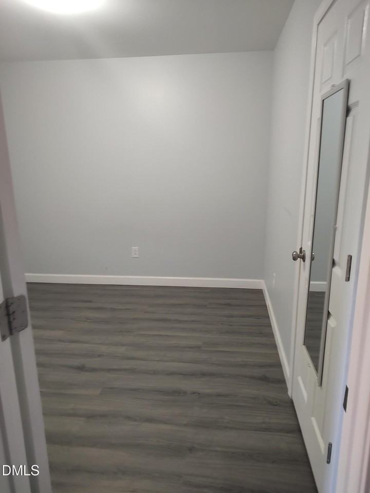 693 Boddie St - Photo 5 of 7