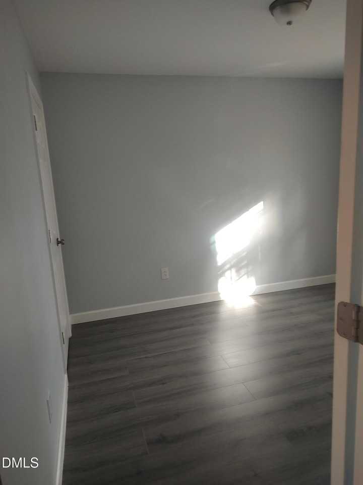 693 Boddie St - Photo 6 of 7