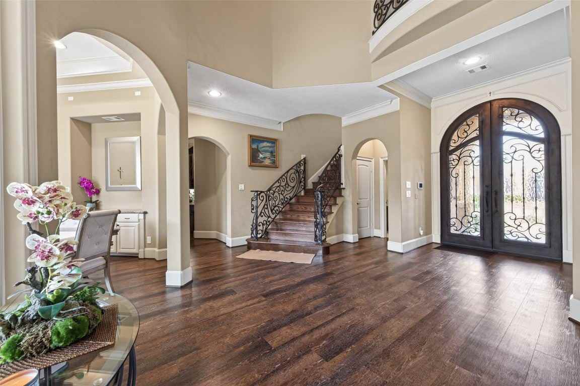 7414 Dayhill Dr - Photo 4 of 50