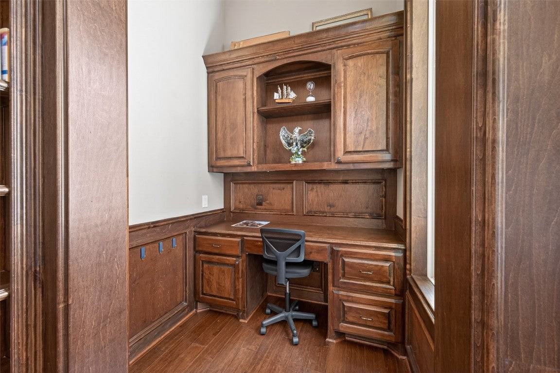 7414 Dayhill Dr - Photo 7 of 50