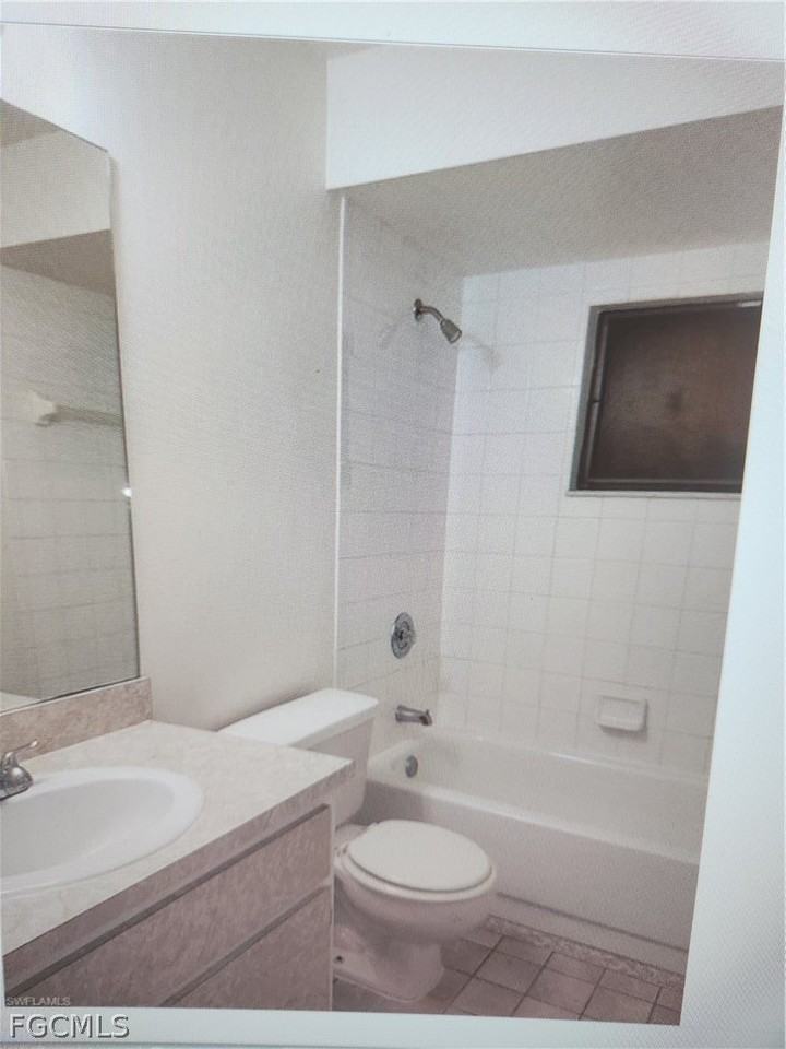 609 Se 8th St - Photo 4 of 4