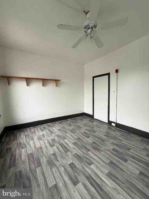 3258 N Park Ave #2R - Photo 3 of 10