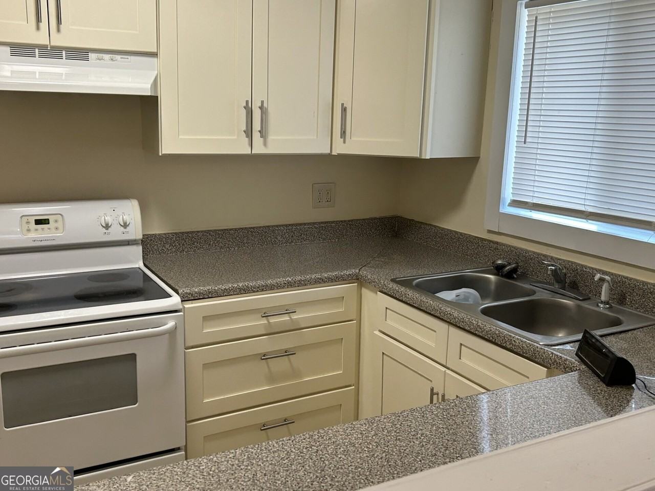 201 Mount Moriah Rd #1 - Photo 6 of 15