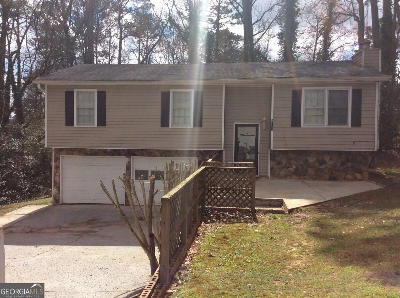 3122 Dempsey Pl - Photo 2 of 2