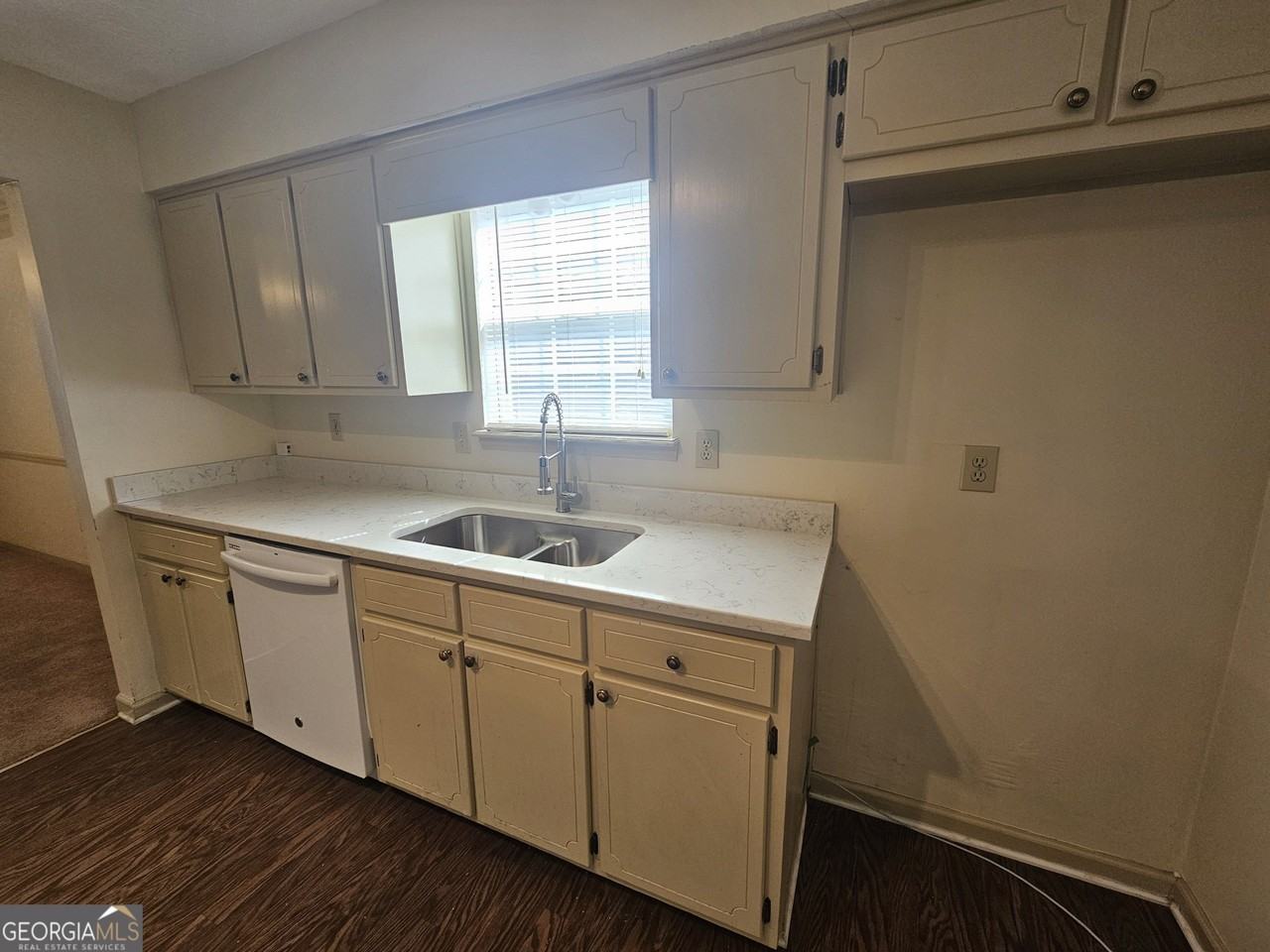 144 Braelinn Ct - Photo 5 of 20