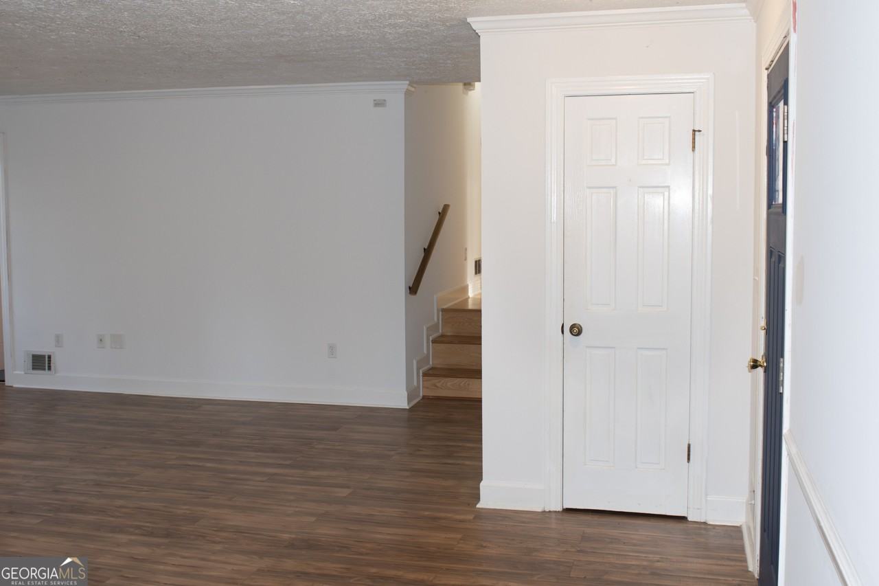 3626 Thompson Bnd - Photo 2 of 14