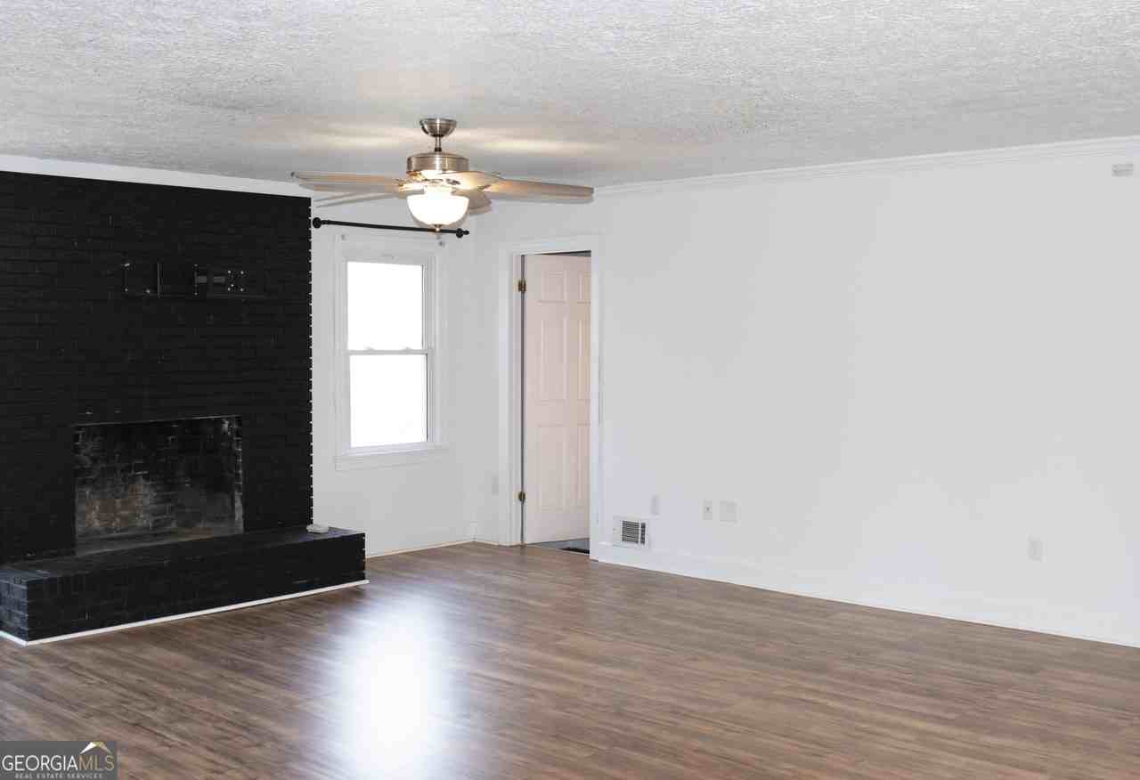 3626 Thompson Bnd - Photo 3 of 14