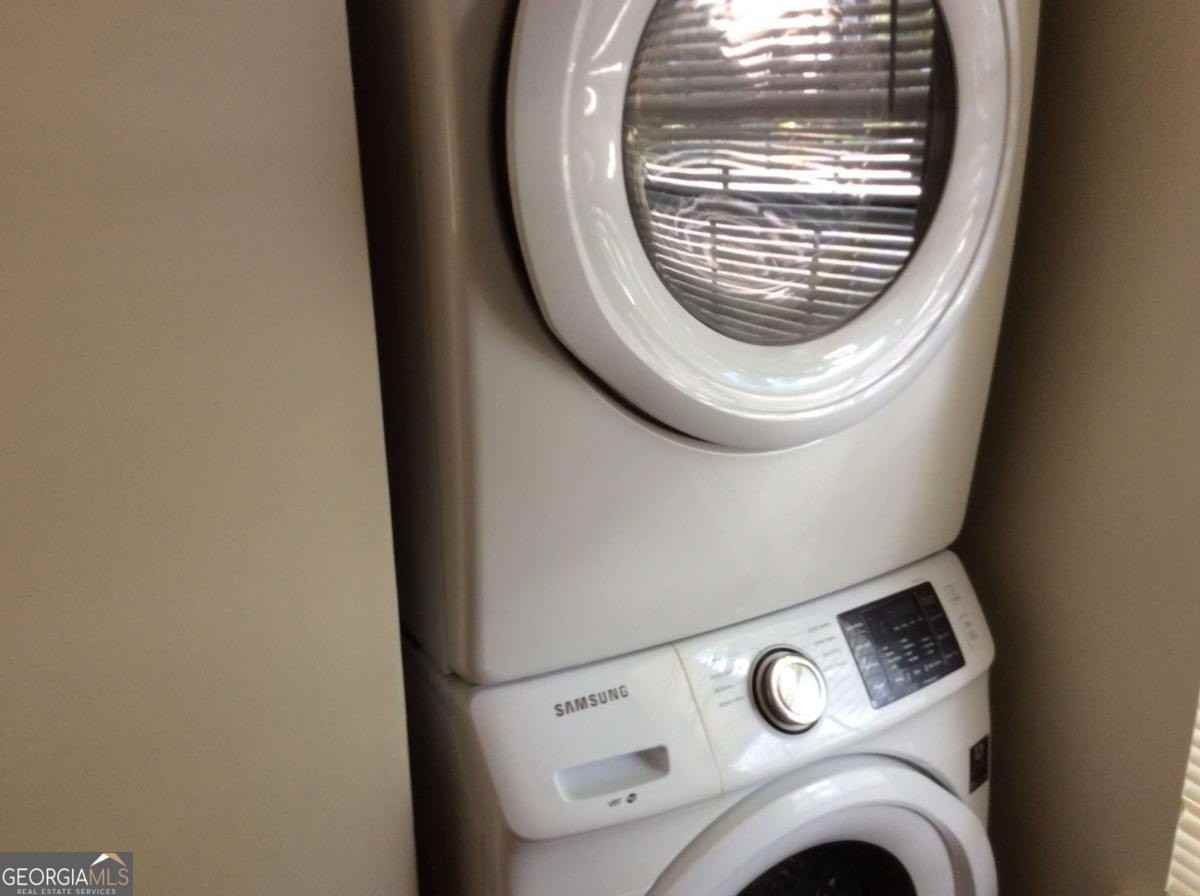 200 Sheraton Ct - Photo 4 of 17