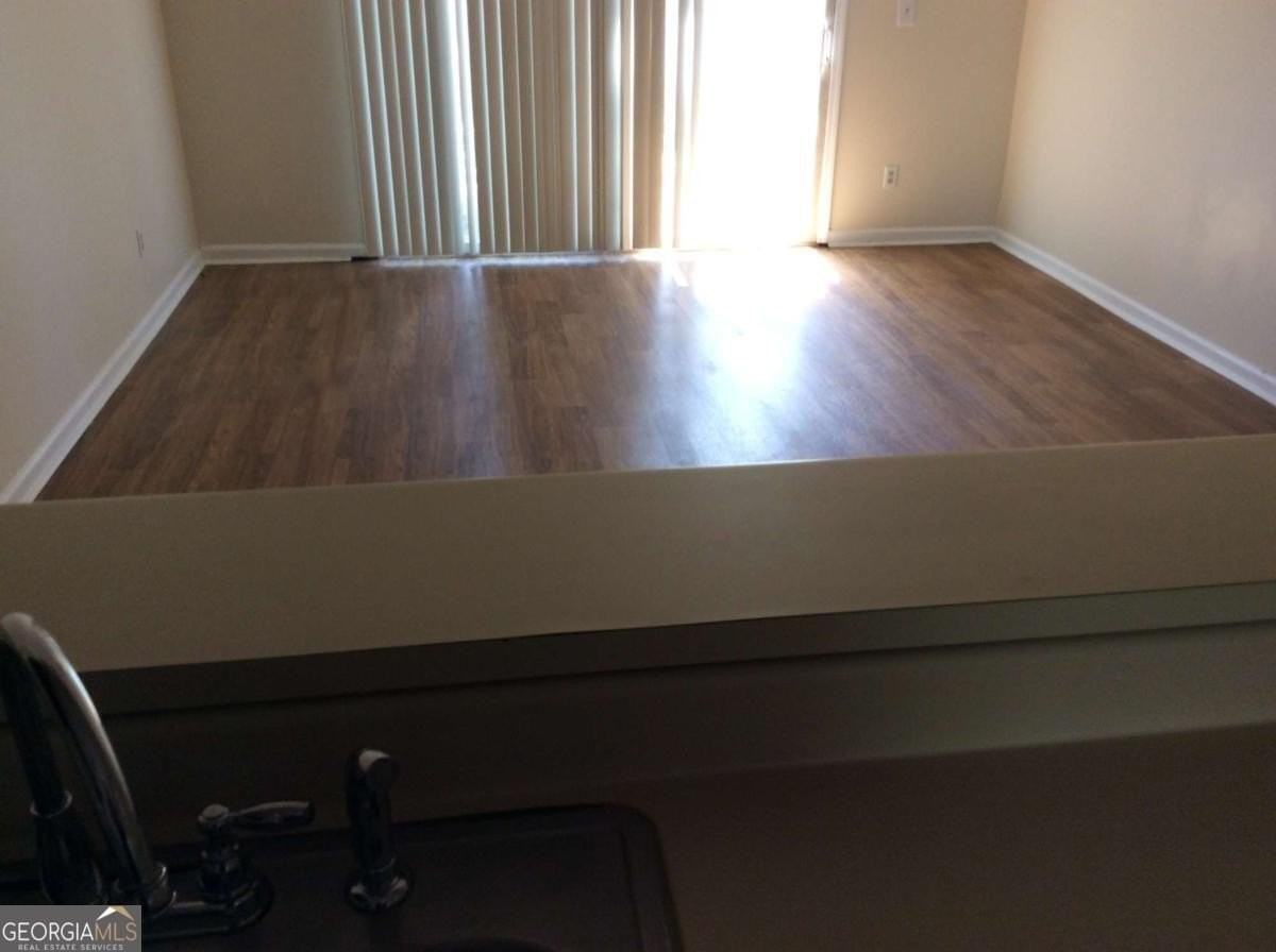 200 Sheraton Ct - Photo 5 of 17