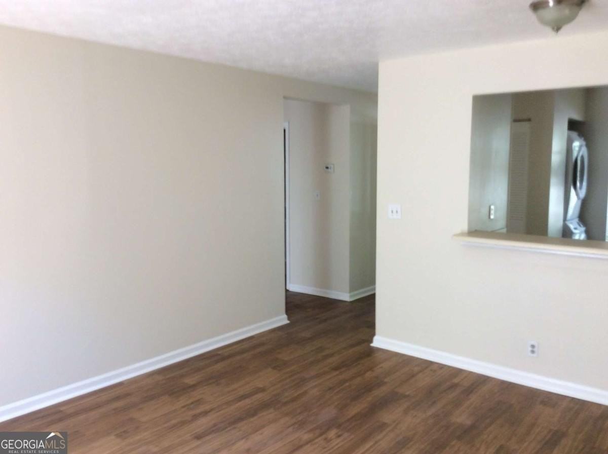 200 Sheraton Ct - Photo 7 of 17