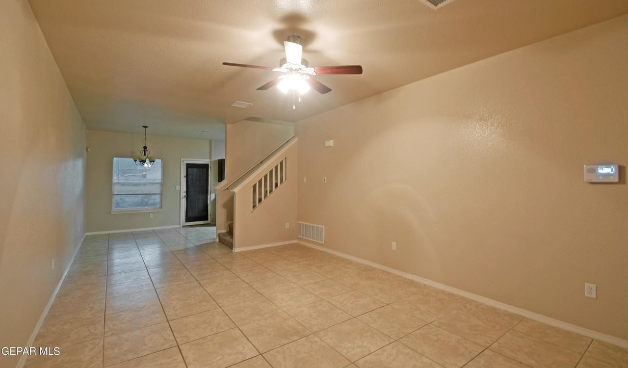 11103 Redstone Cove Dr - Photo 2 of 19