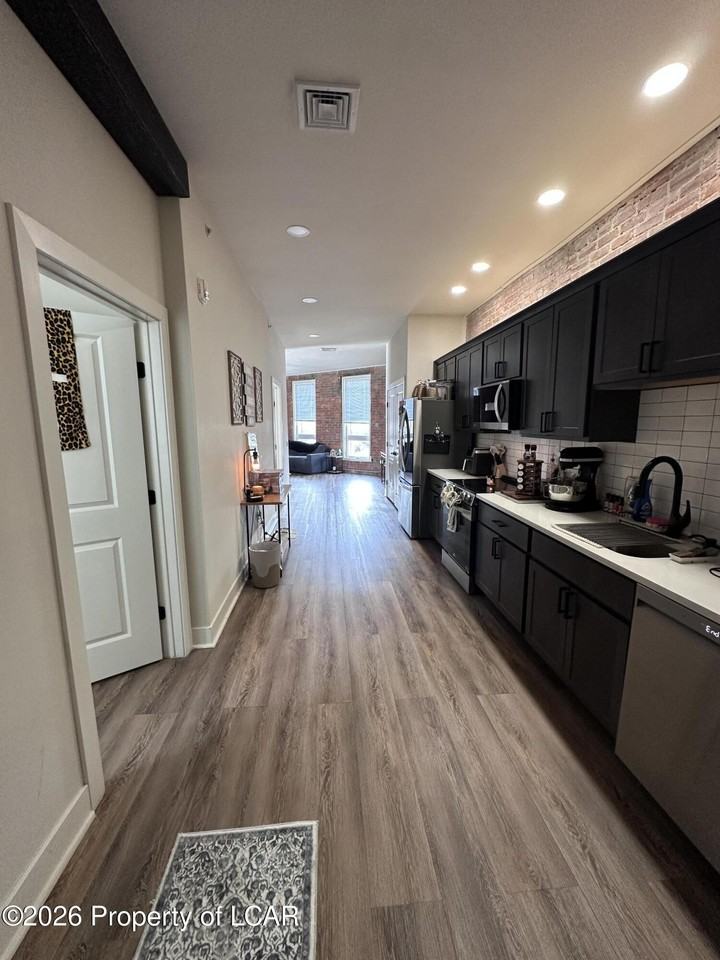 157 N Main St - Photo 2 of 11