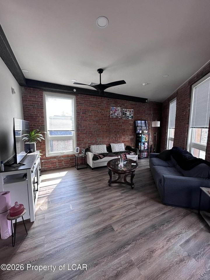 157 N Main St - Photo 3 of 11