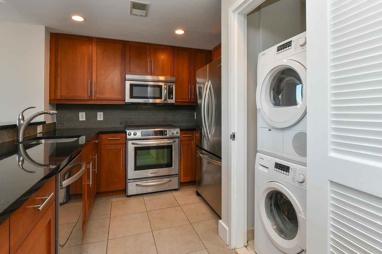 800 Jackson St #607 - Photo 5 of 29