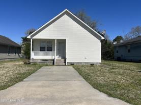 212 Oak Grove Ave - Photo 1 of 1