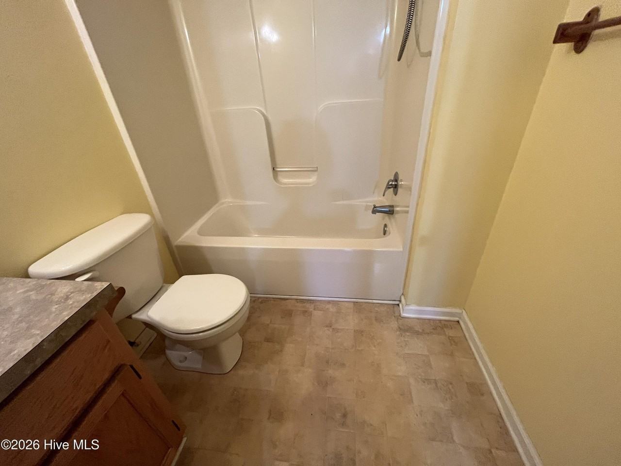 212 Oak Grove Ave - Photo 7 of 7