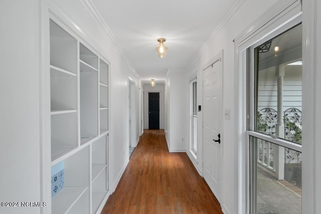 315 Southwest Dr - Photo 3 of 21