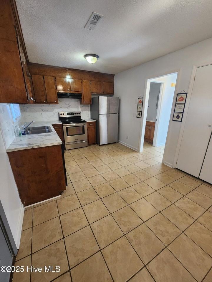 102 Shiloh Dr Unit B - Photo 7 of 21