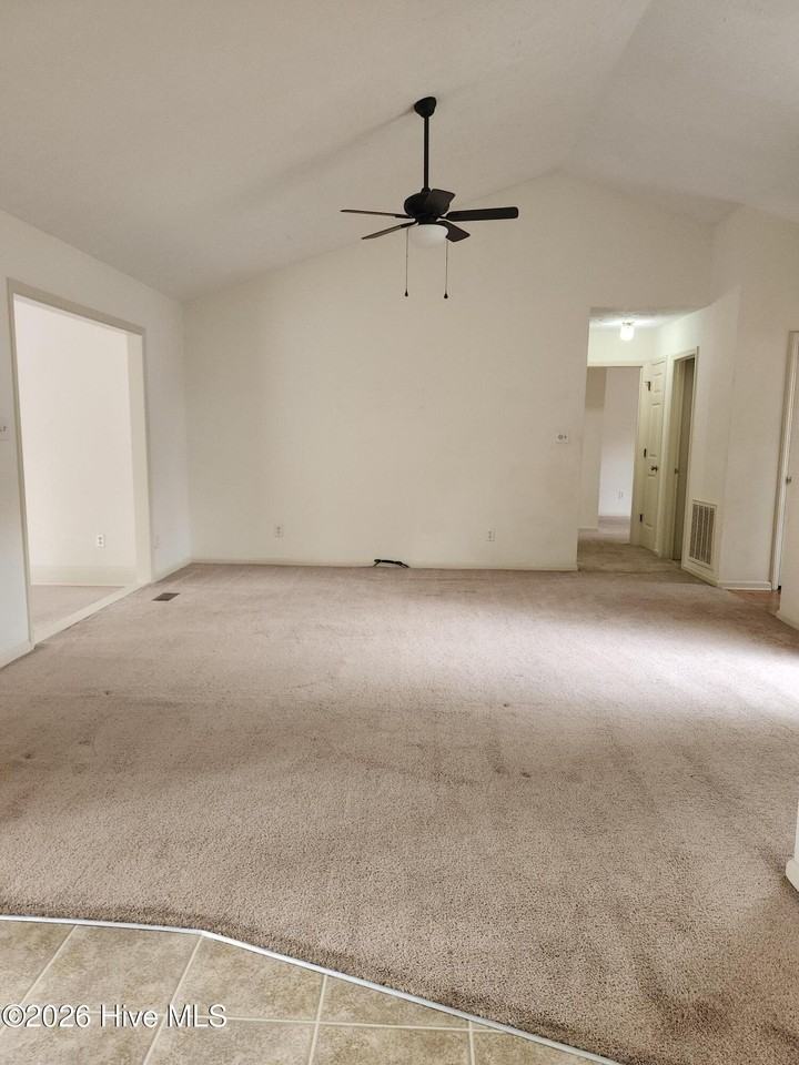 4 Taylor Pl - Photo 3 of 16