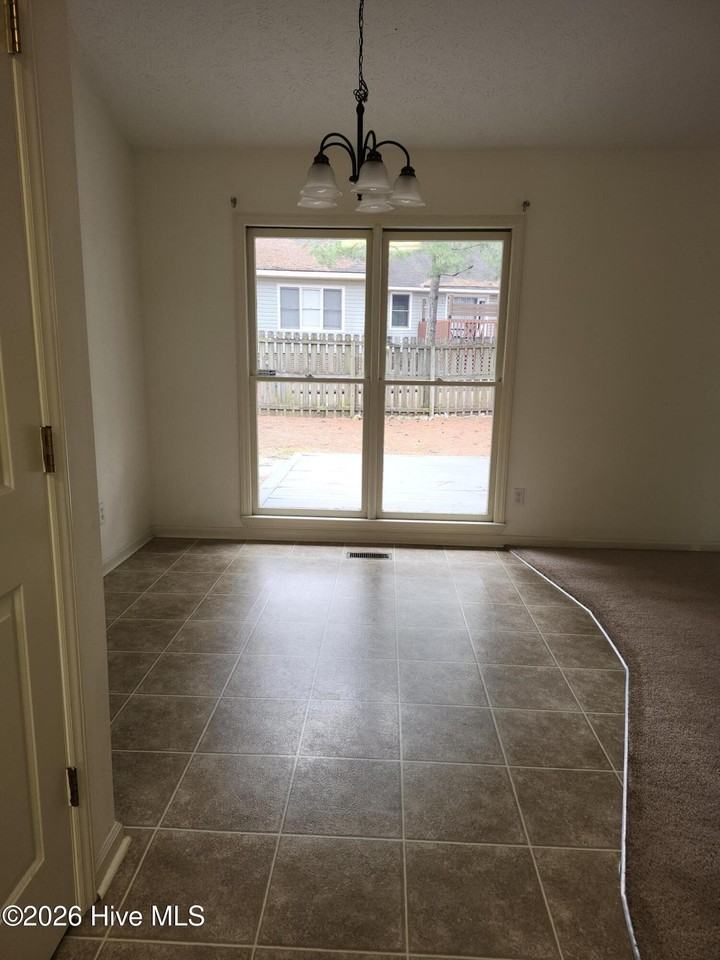 4 Taylor Pl - Photo 4 of 16