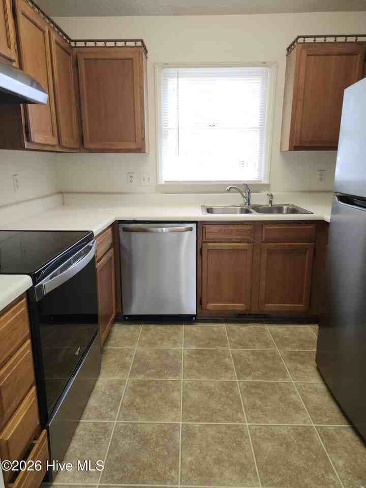 4 Taylor Pl - Photo 5 of 16