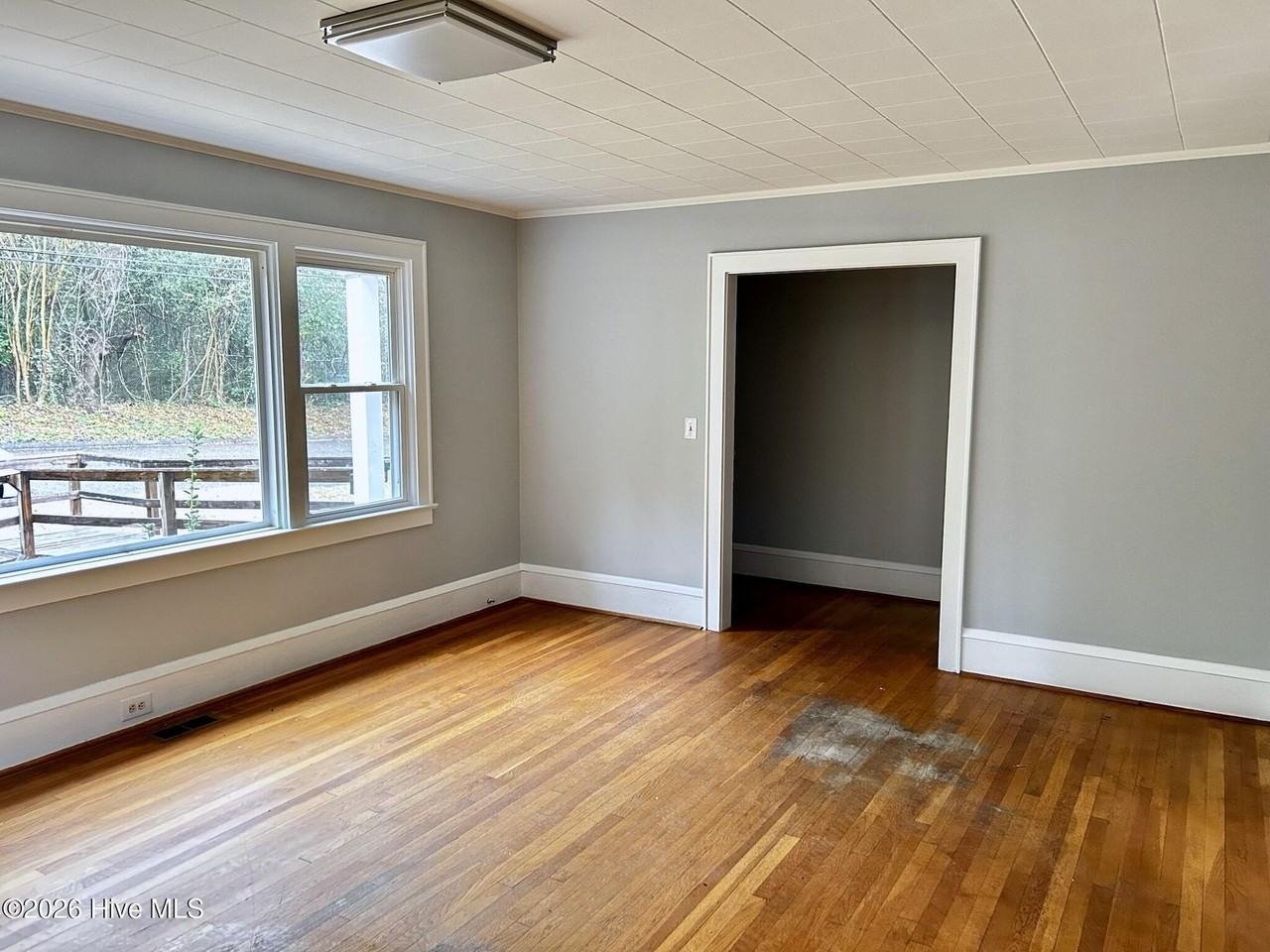 506 Minturn Ave - Photo 4 of 31