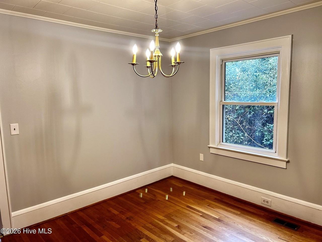 506 Minturn Ave - Photo 5 of 31