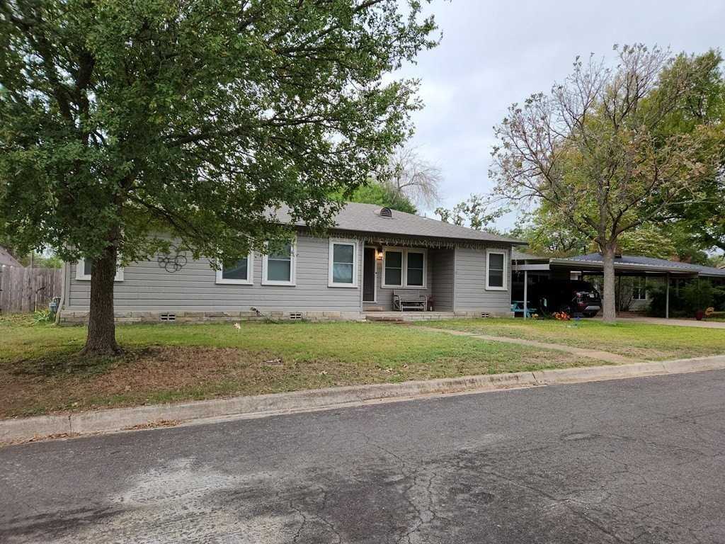 705 Lee St - Photo 3 of 21