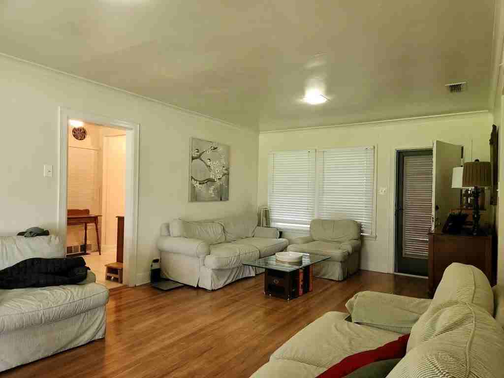 705 Lee St - Photo 6 of 21