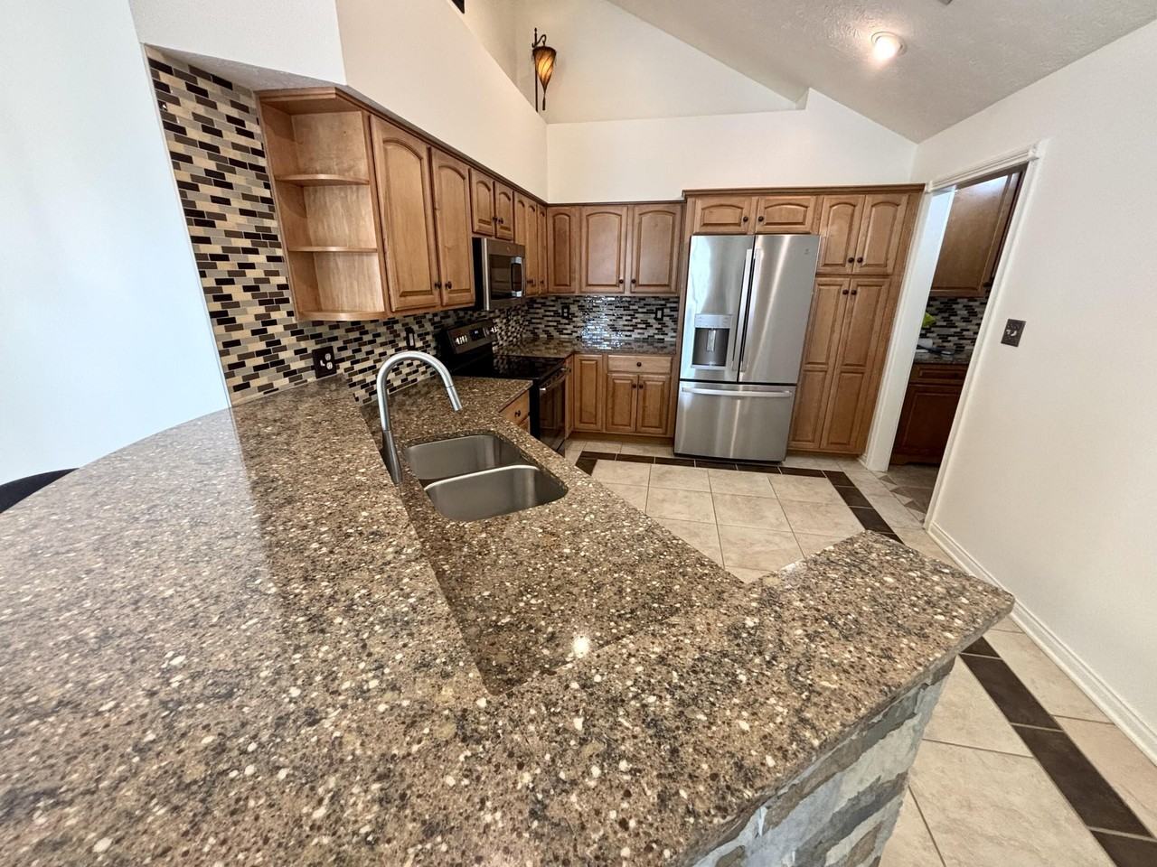 433 Deer Lake Pl Unit 43 - Photo 3 of 36