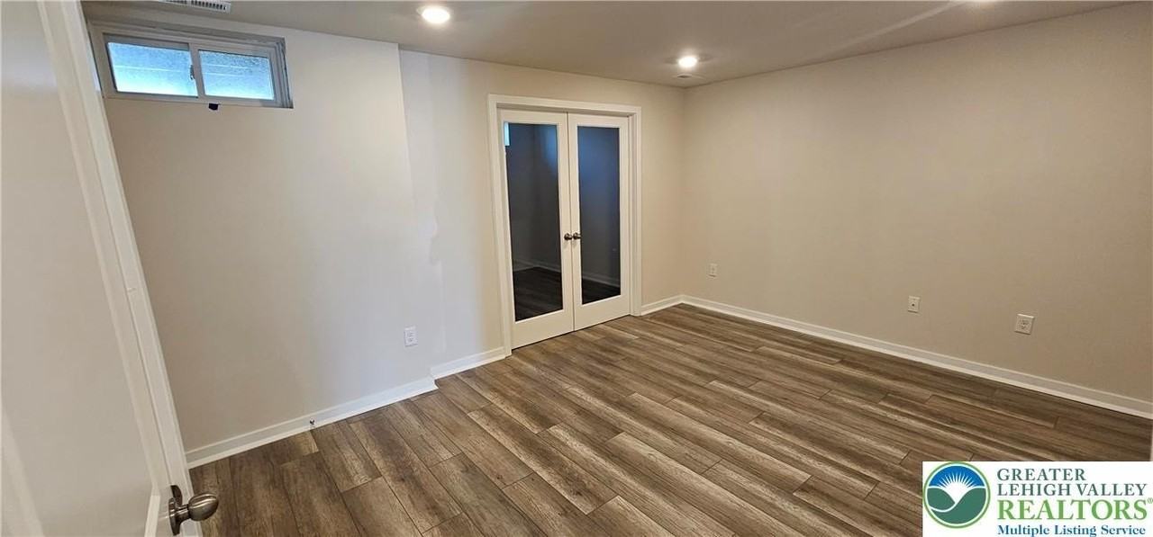 7509 Clayton Ave - Photo 6 of 23