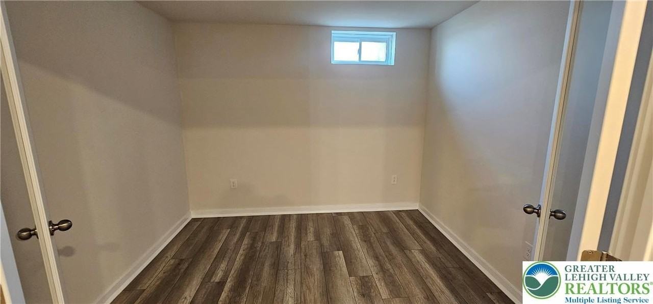 7509 Clayton Ave - Photo 7 of 23