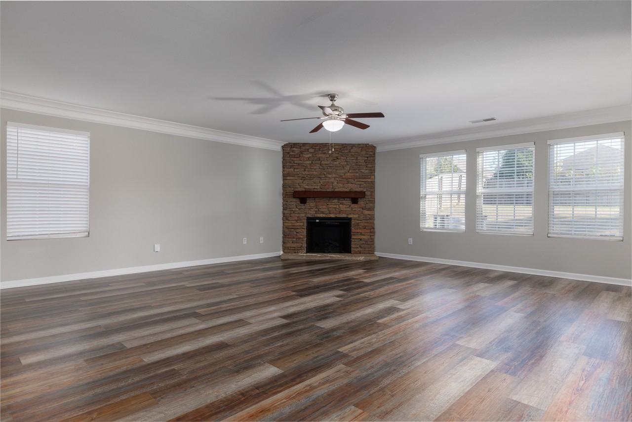 2415 Bell Manor Dr Sw #1 - Photo 4 of 33