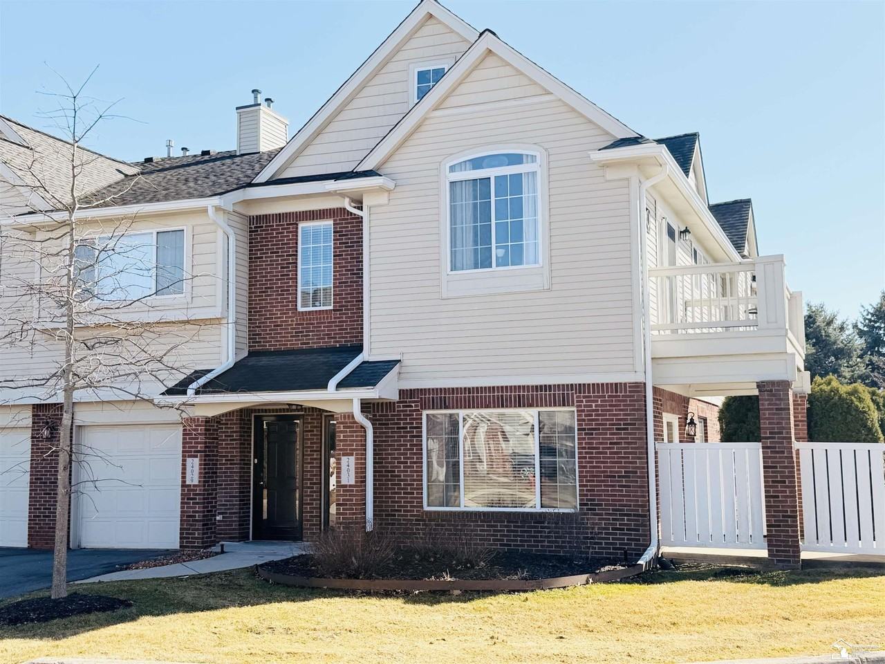 24031 Fairlane Blvd - Photo 3 of 30