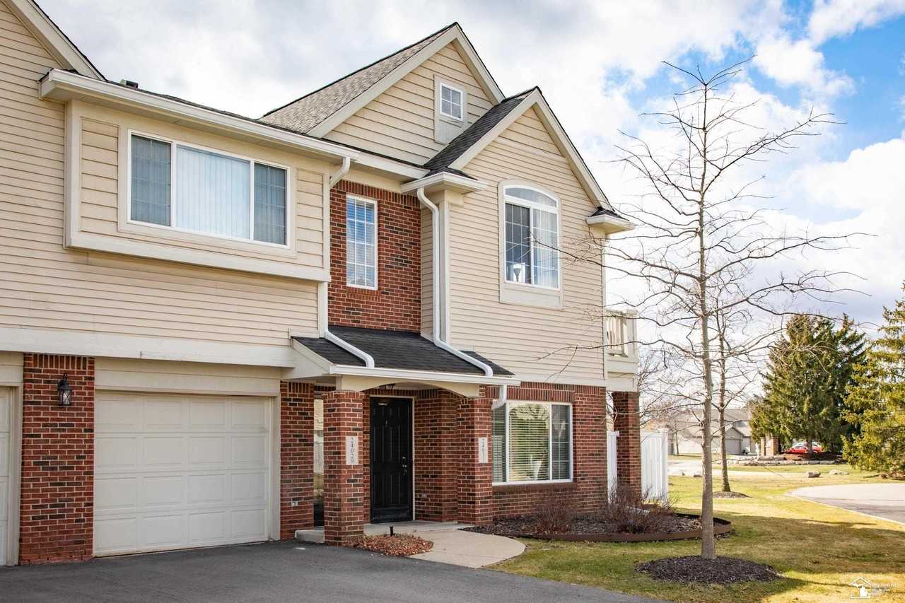 24031 Fairlane Blvd - Photo 4 of 30