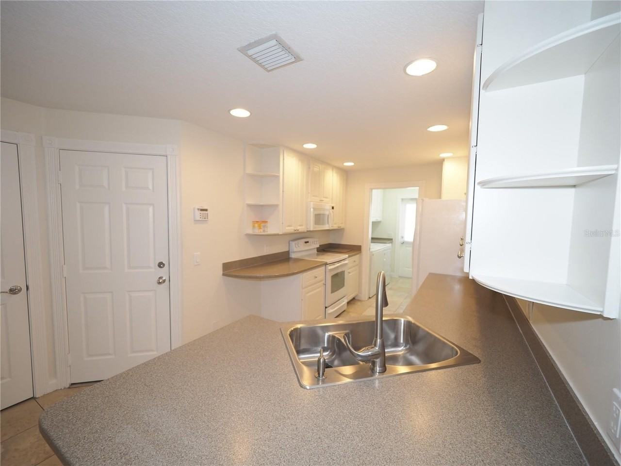 5973 Madrano Dr - Photo 4 of 42