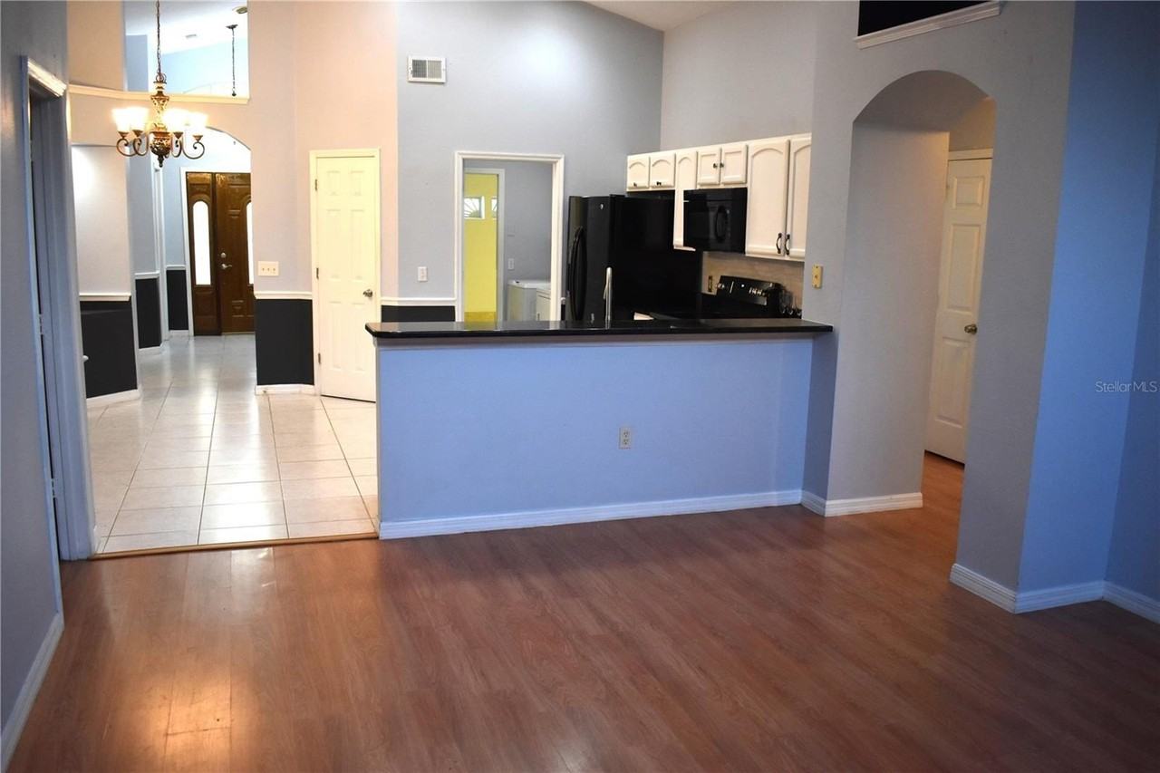 436 Lake Shore Pkwy - Photo 4 of 17