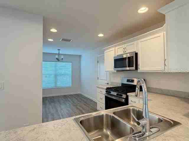 618 Nielsen Pl - Photo 7 of 33