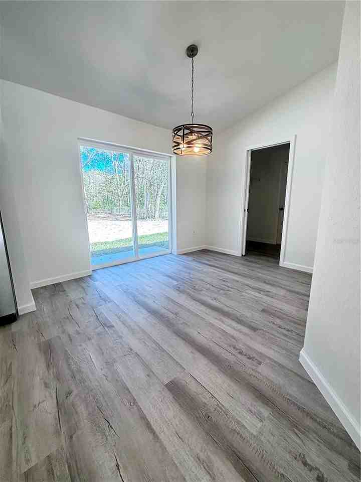 23711 Sw Rainbow Lakes Blvd - Photo 6 of 18