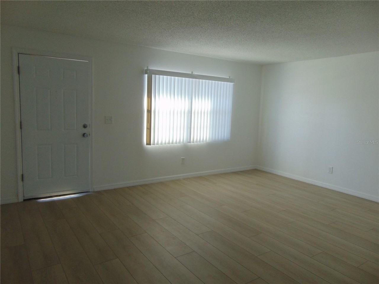 9119 Tudor Dr #E102 - Photo 4 of 11