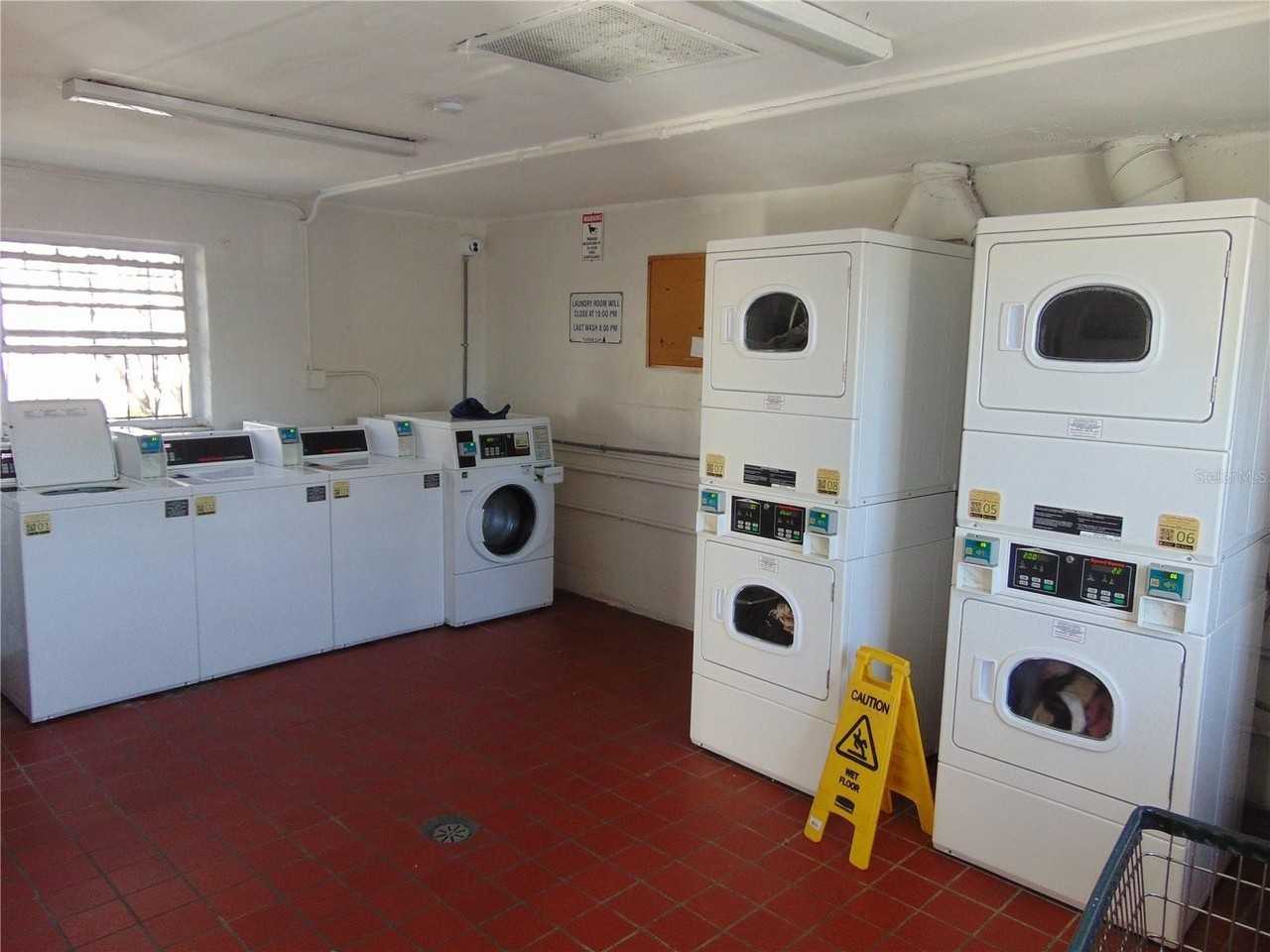 9119 Tudor Dr #E102 - Photo 7 of 11