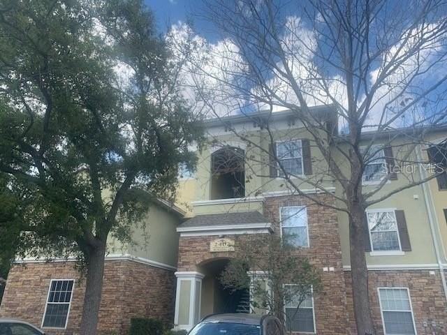 2402 Courtney Meadows Ct #303