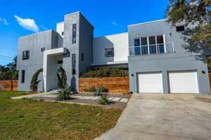 featured image of 2700 N Myrtle Ave