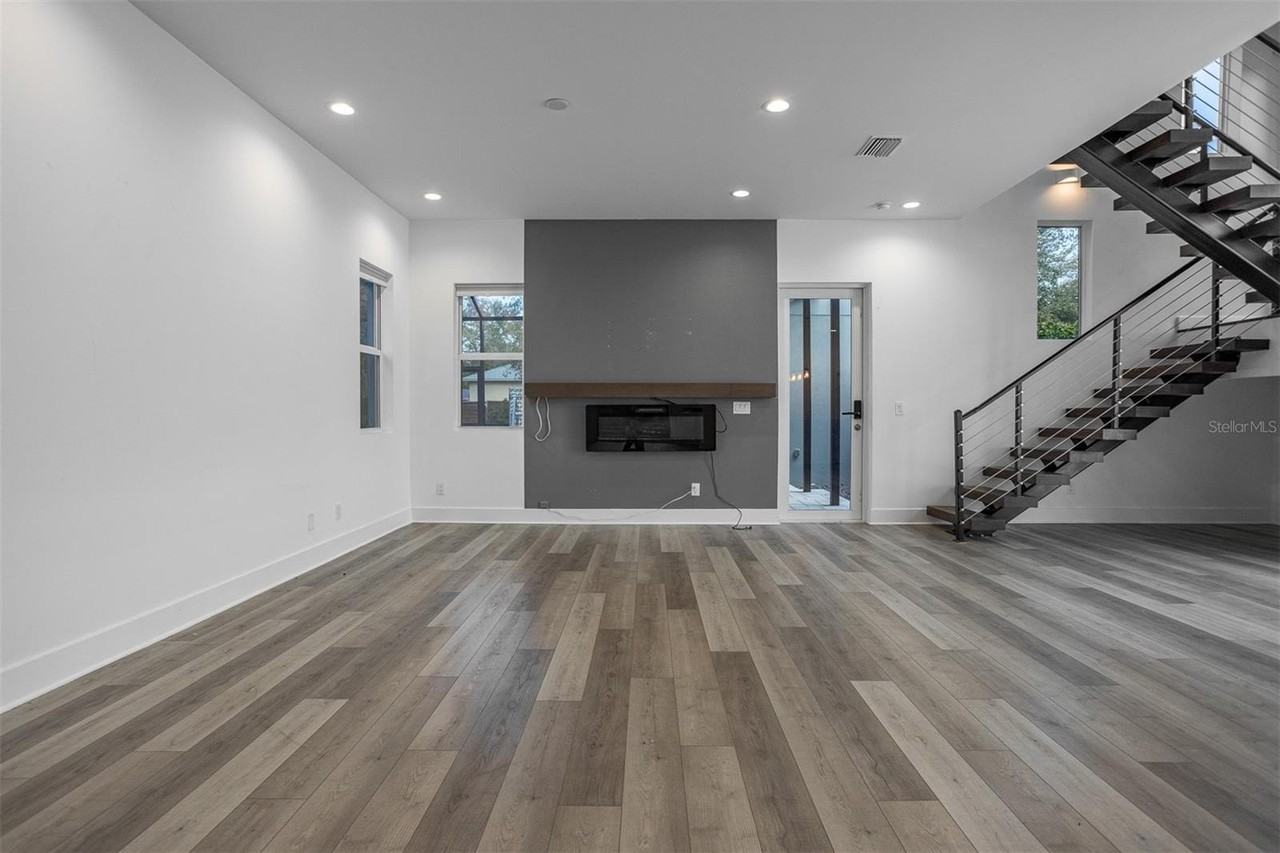 2700 N Myrtle Ave - Photo 7 of 49